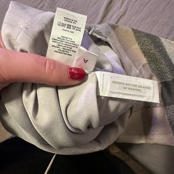 LOFT Check Print Suede Gray & Beige Shift Skirt Size 22 NWOT - Picture 5 of 5